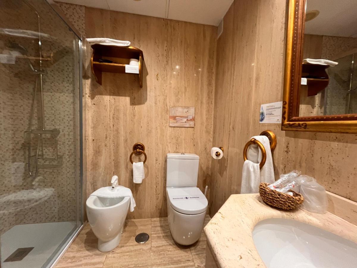 Hotel Microtel Placentinos Salamanca Buitenkant foto