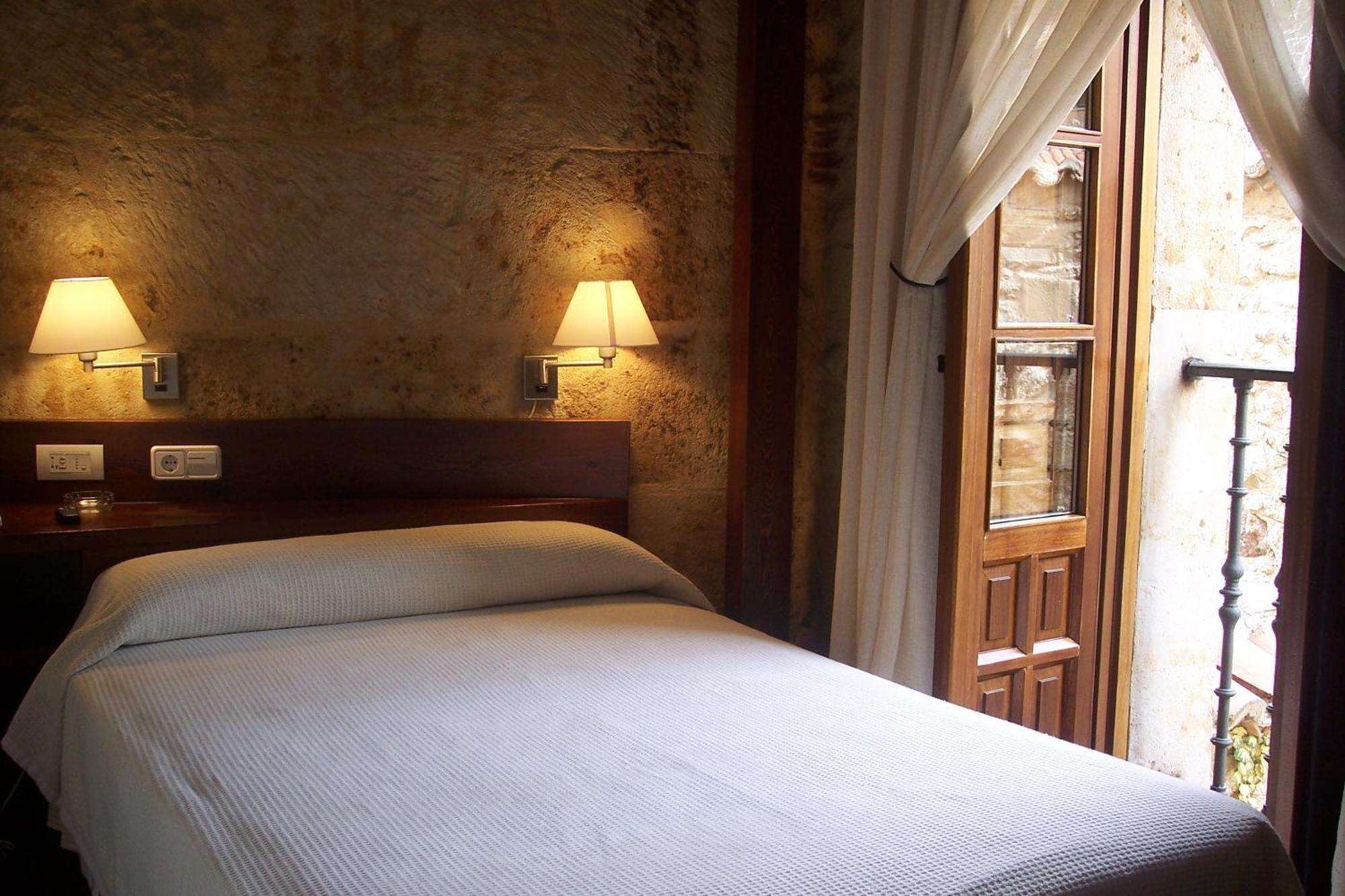 Hotel Microtel Placentinos Salamanca Buitenkant foto